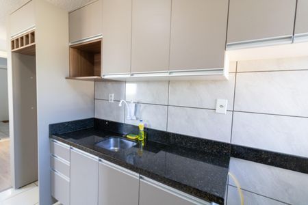 Cozinha de apartamento para alugar com 2 quartos, 44m² em Glória, Porto Alegre