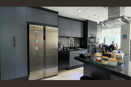 Apartamento à venda com 153m², 3 quartos e 3 vagas Apartamento à venda com 153m², 3 quartos e 3 vagasCozinha