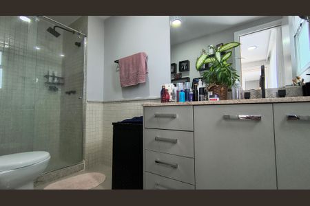 Apartamento à venda com 153m², 3 quartos e 3 vagas Apartamento à venda com 153m², 3 quartos e 3 vagasBanheiro da Suíte