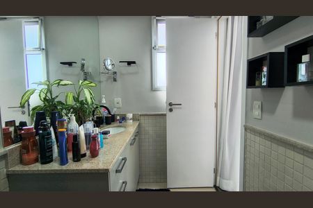 Apartamento à venda com 153m², 3 quartos e 3 vagas Apartamento à venda com 153m², 3 quartos e 3 vagasBanheiro da Suíte