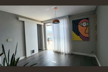Apartamento à venda com 153m², 3 quartos e 3 vagas Apartamento à venda com 153m², 3 quartos e 3 vagasHall da Cobertura