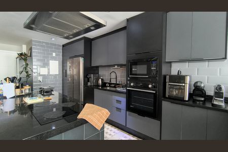 Apartamento à venda com 153m², 3 quartos e 3 vagas Apartamento à venda com 153m², 3 quartos e 3 vagasCozinha