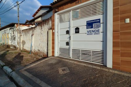 Fachada de casa à venda com 3 quartos, 100m² em Vila Sao Geraldo, São Paulo