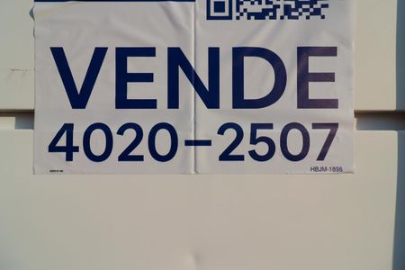 Plaquinha de casa à venda com 3 quartos, 100m² em Vila Sao Geraldo, São Paulo