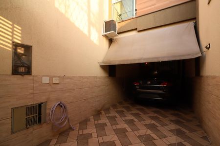 Garagem de casa à venda com 3 quartos, 100m² em Vila Sao Geraldo, São Paulo