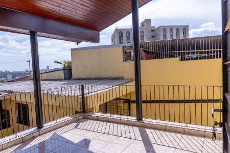 Casa para alugar com 360m², 3 quartos e 8 vagasVaranda