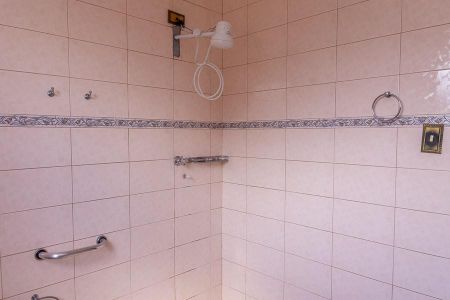 Casa para alugar com 360m², 3 quartos e 8 vagasBanheiro Social