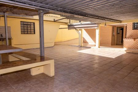 Casa para alugar com 360m², 3 quartos e 8 vagasQuintal com área de churrasco