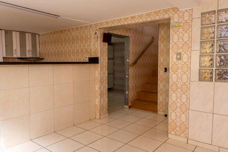 Casa para alugar com 360m², 3 quartos e 8 vagasPiso inferior-Cozinha