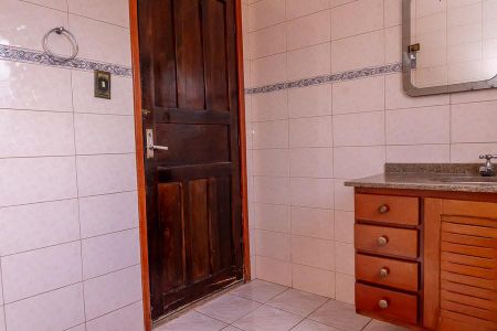 Casa para alugar com 360m², 3 quartos e 8 vagasBanheiro Social