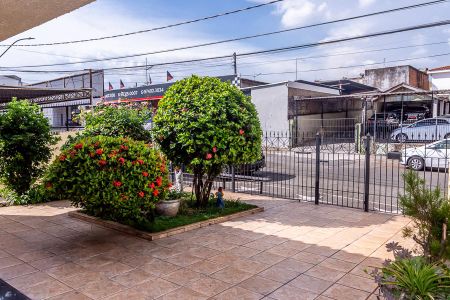 Casa para alugar com 360m², 3 quartos e 8 vagasFrente da casa-Jardim