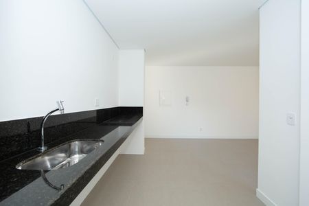 Apartamento à venda com 106m², 2 quartos e 2 vagasCOZINHA