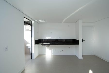 Apartamento à venda com 62m², 2 quartos e 2 vagasCOZINHA