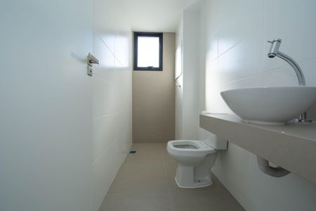 Apartamento à venda com 62m², 2 quartos e 2 vagasBANHEIRO2