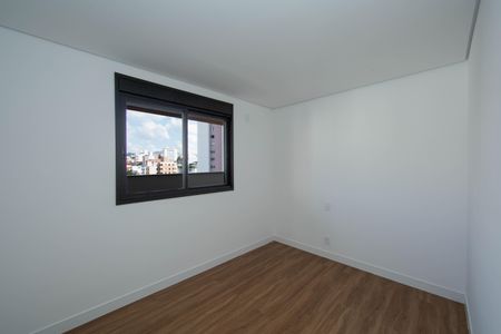 Apartamento à venda com 127m², 3 quartos e 3 vagasQUARTO2