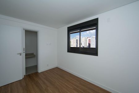 Apartamento à venda com 127m², 3 quartos e 3 vagasQUARTO2