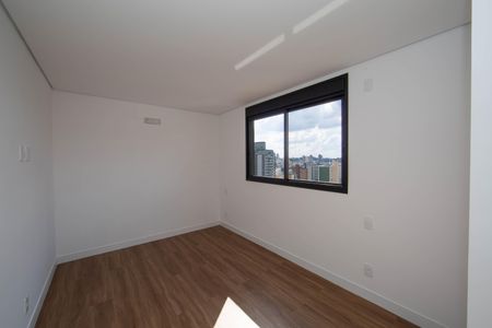 Apartamento à venda com 187m², 4 quartos e 3 vagasQUARTO1