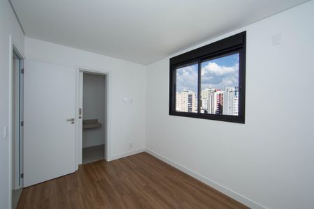 Apartamento à venda com 187m², 4 quartos e 3 vagasQUARTO3