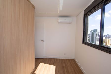 Quarto de apartamento à venda com 2 quartos, 64m² em Grajaú, Belo Horizonte