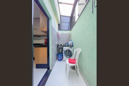 Casa à venda com 64m², 2 quartos e 1 vaga Casa à venda com 64m², 2 quartos e 1 vagaÁrea de Serviço