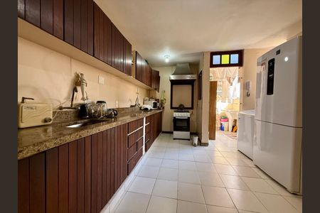 Apartamento à venda com 184m², 3 quartos e 1 vagaCozinha
