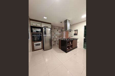 Casa à venda com 300m², 4 quartos e 3 vagasCozinha