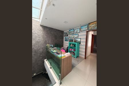 Casa à venda com 300m², 4 quartos e 3 vagasCorredor