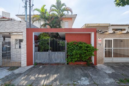 Fachada de casa à venda com 3 quartos, 180m² em Vila Alexandria, São Paulo