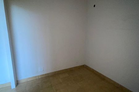 Casa para alugar com 200m², 2 quartos e 2 vagasQuarto