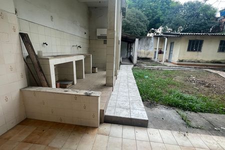 Casa para alugar com 200m², 2 quartos e 2 vagasQuintal