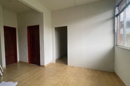 Casa para alugar com 200m², 2 quartos e 2 vagasSala