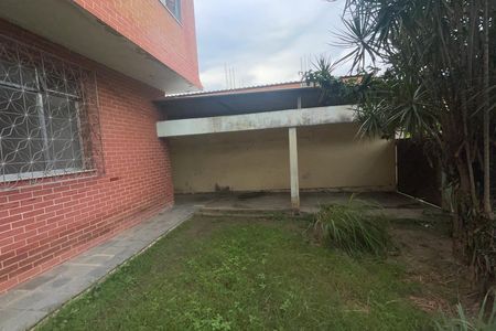Casa para alugar com 200m², 2 quartos e 2 vagasQuintal