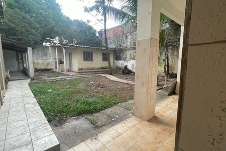 Casa para alugar com 200m², 2 quartos e 2 vagasQuintal