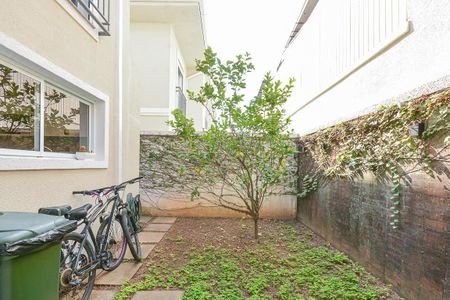 Casa à venda com 205m², 4 quartos e 3 vagasQuintal