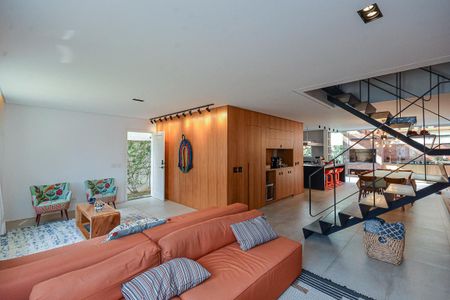 Sala de casa à venda com 4 quartos, 205m² em Capela do Socorro, São Paulo