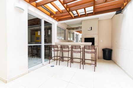 Apartamento para alugar com 50m², 2 quartos e 1 vaga Apartamento para alugar com 50m², 2 quartos e 1 vagaÁrea comum - Churrasqueira