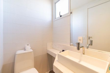 Apartamento para alugar com 50m², 2 quartos e 1 vaga Apartamento para alugar com 50m², 2 quartos e 1 vagaBanheiro da Suíte