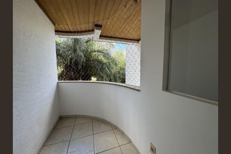 Apartamento à venda com 87m², 3 quartos e 2 vagasVaranda