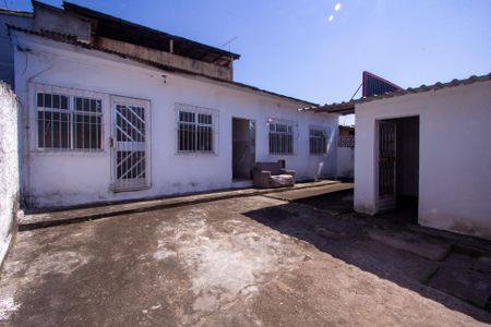 Casa para alugar com 60m², 3 quartos e 1 vagaQuintal