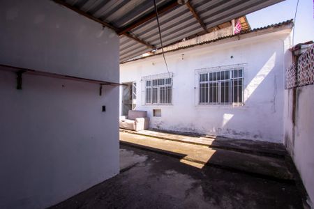 Casa para alugar com 60m², 3 quartos e 1 vagaQuintal