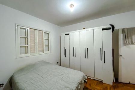 Quarto de casa à venda com 5 quartos, 290m² em Vila Bertioga, São Paulo