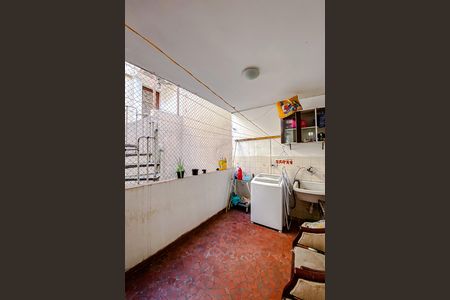 Área de Serviço de casa à venda com 5 quartos, 290m² em Vila Bertioga, São Paulo