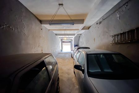 Garagem de casa à venda com 5 quartos, 290m² em Vila Bertioga, São Paulo