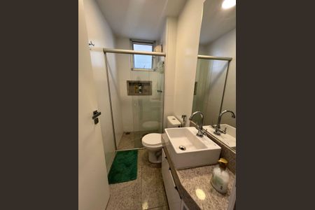 Apartamento à venda com 79m², 3 quartos e 2 vagasBanheiro 