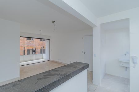 Sala/cozinha de apartamento à venda com 3 quartos, 75m² em Ana Lúcia, Belo Horizonte
