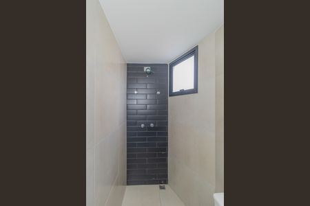 Apartamento à venda com 75m², 3 quartos e 2 vagas Apartamento à venda com 75m², 3 quartos e 2 vagasBanheiro da Suíte