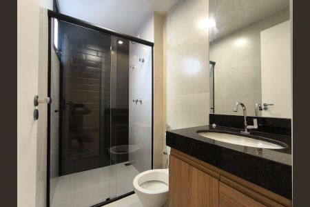 Apartamento à venda com 75m², 3 quartos e 2 vagas Apartamento à venda com 75m², 3 quartos e 2 vagasBanheiro social