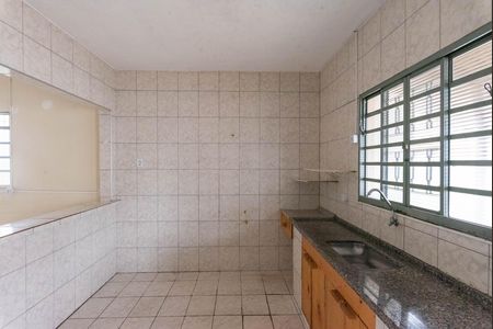 Casa para alugar com 250m², 3 quartos e 2 vagasCozinha