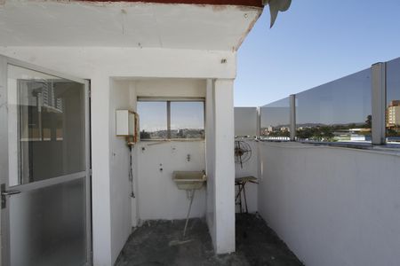 Apartamento para alugar com 108m², 2 quartos e 1 vagaÁrea de Serviço