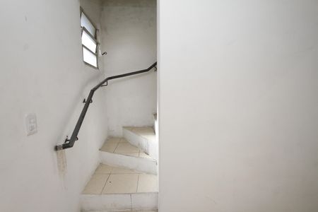 Apartamento para alugar com 108m², 2 quartos e 1 vagaEscada